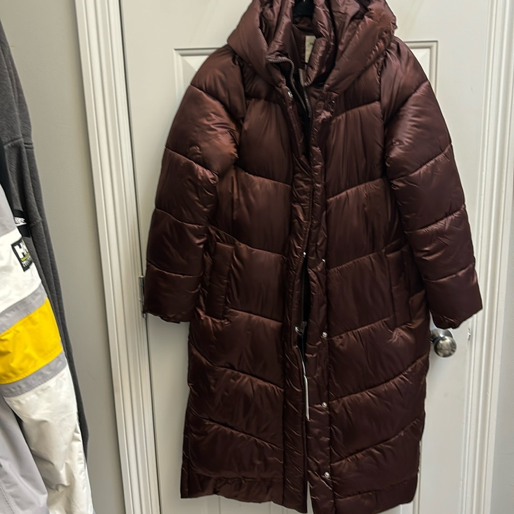 Abercrombie ultra long large puffer in shiny maroon / burgundy